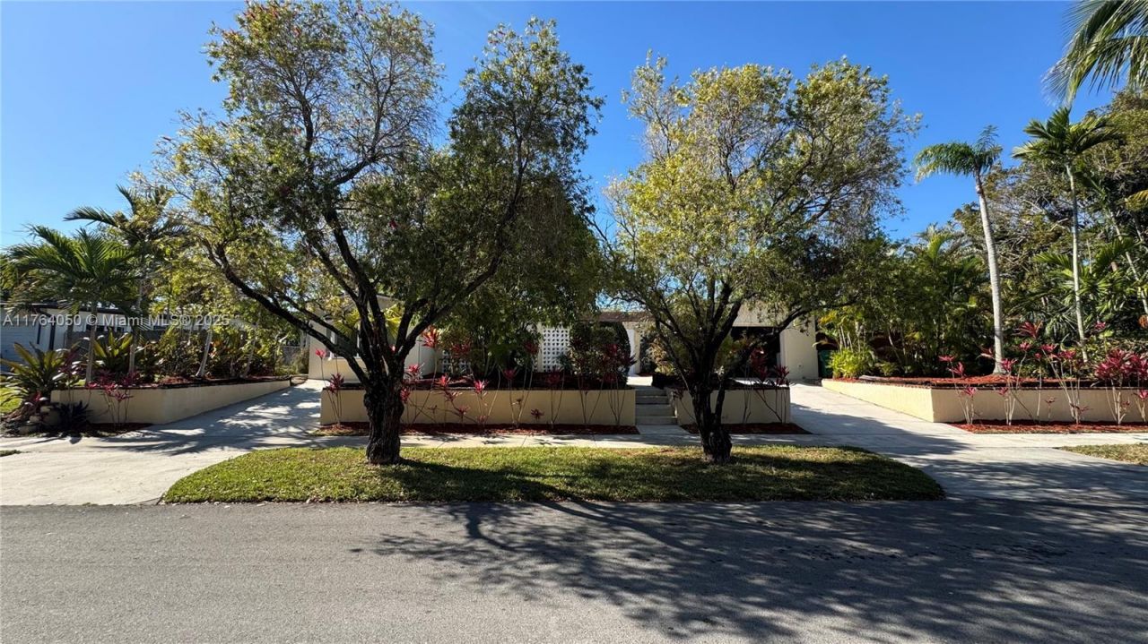 8720 SW 192nd Ter, Cutler Bay, FL 33157 Photo