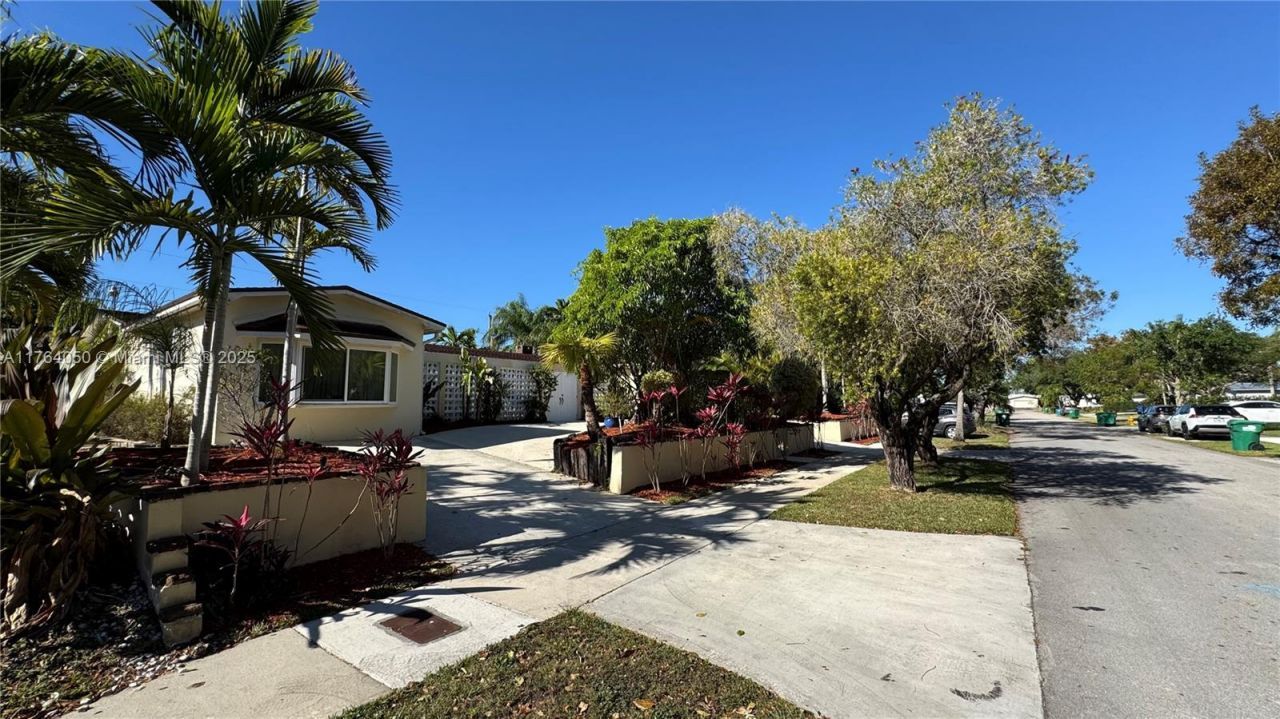 8720 SW 192nd Ter, Cutler Bay, FL 33157 Photo