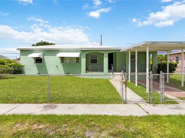 14520 Fillmore St, Miami, FL 33176