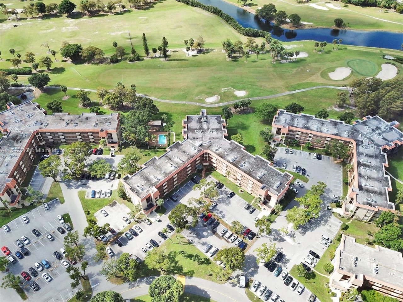 6361 N Falls Cir Dr, Unit 209, Lauderhill, FL 33319 Photo