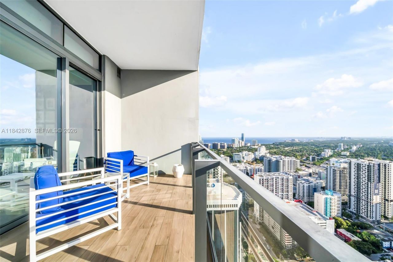 88 SW 7th St, Unit 4004, Miami, FL 33130 Photo