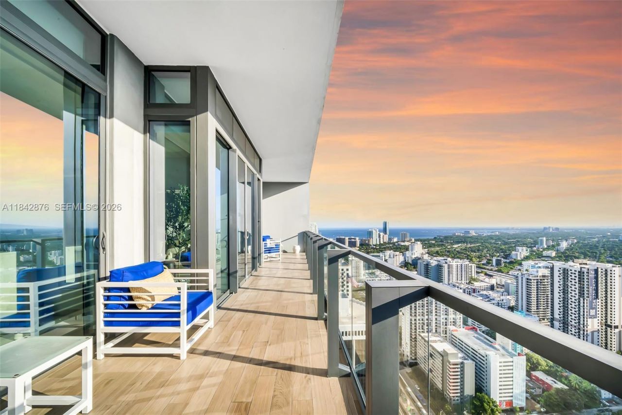 88 SW 7th St, Unit 4004, Miami, FL 33130 Photo