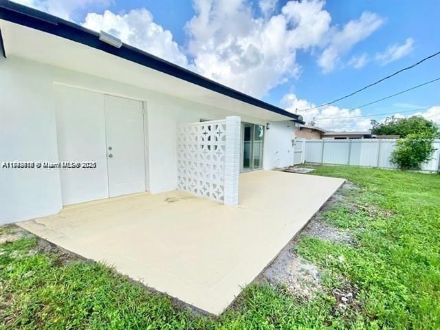 6521 NW 21st St, Sunrise, FL 33313 Photo