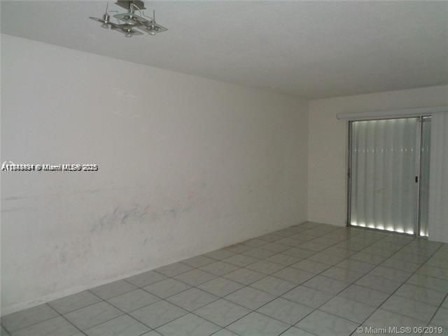 15225 NE 6th Ave, Unit B207, Miami, FL 33162 Photo