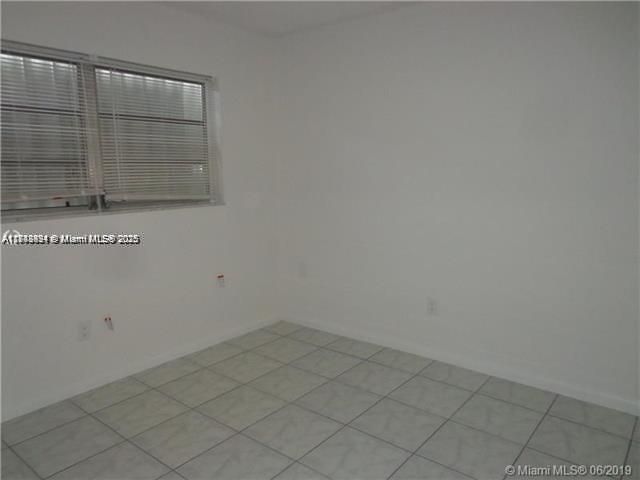 15225 NE 6th Ave, Unit B207, Miami, FL 33162 Photo