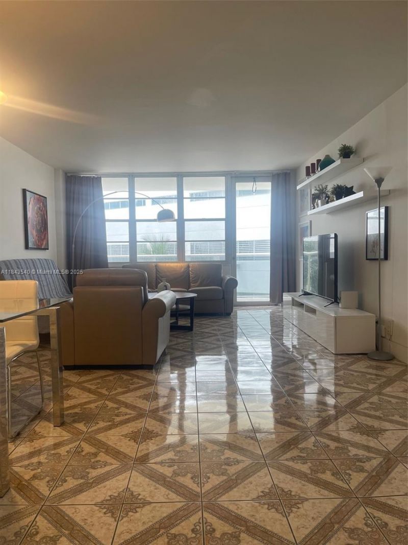 3725 S Ocean Dr, Unit 415, Hollywood, FL 33019 Photo
