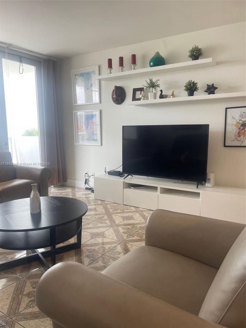 3725 S Ocean Dr, Unit 415, Hollywood, FL 33019 Photo