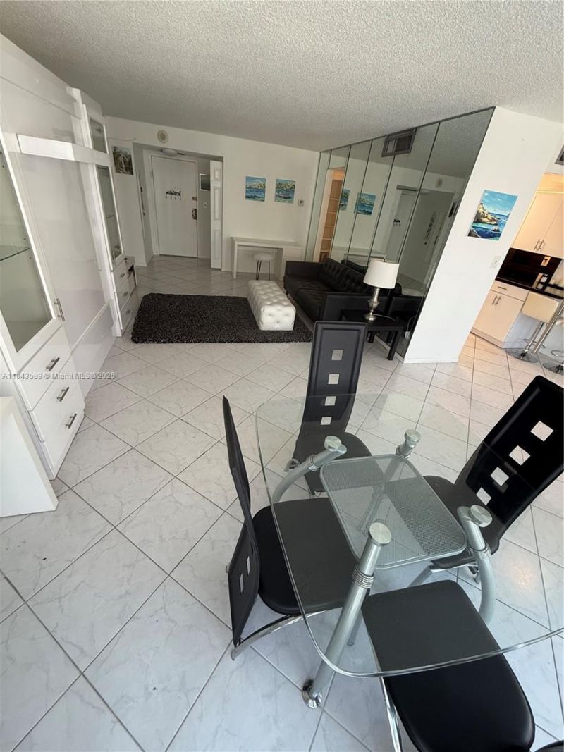 231 174th St, Unit 1611, Sunny Isles Beach, FL 33160 Photo