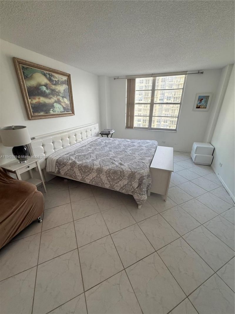 231 174th St, Unit 1611, Sunny Isles Beach, FL 33160 Photo