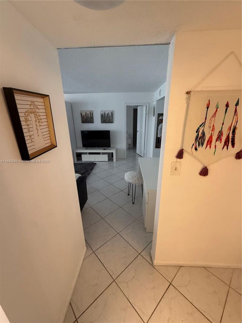 231 174th St, Unit 1611, Sunny Isles Beach, FL 33160 Photo