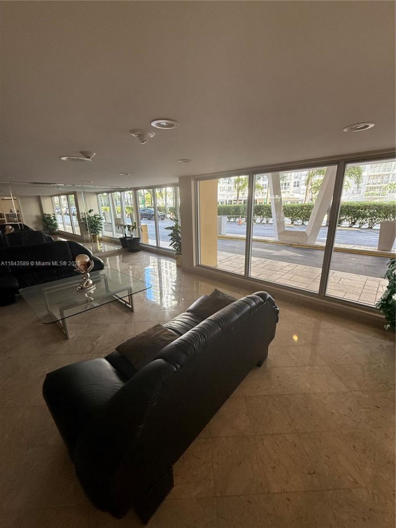 231 174th St, Unit 1611, Sunny Isles Beach, FL 33160 Photo