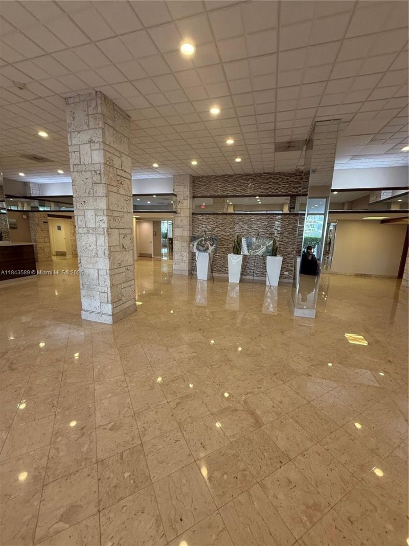 231 174th St, Unit 1611, Sunny Isles Beach, FL 33160 Photo