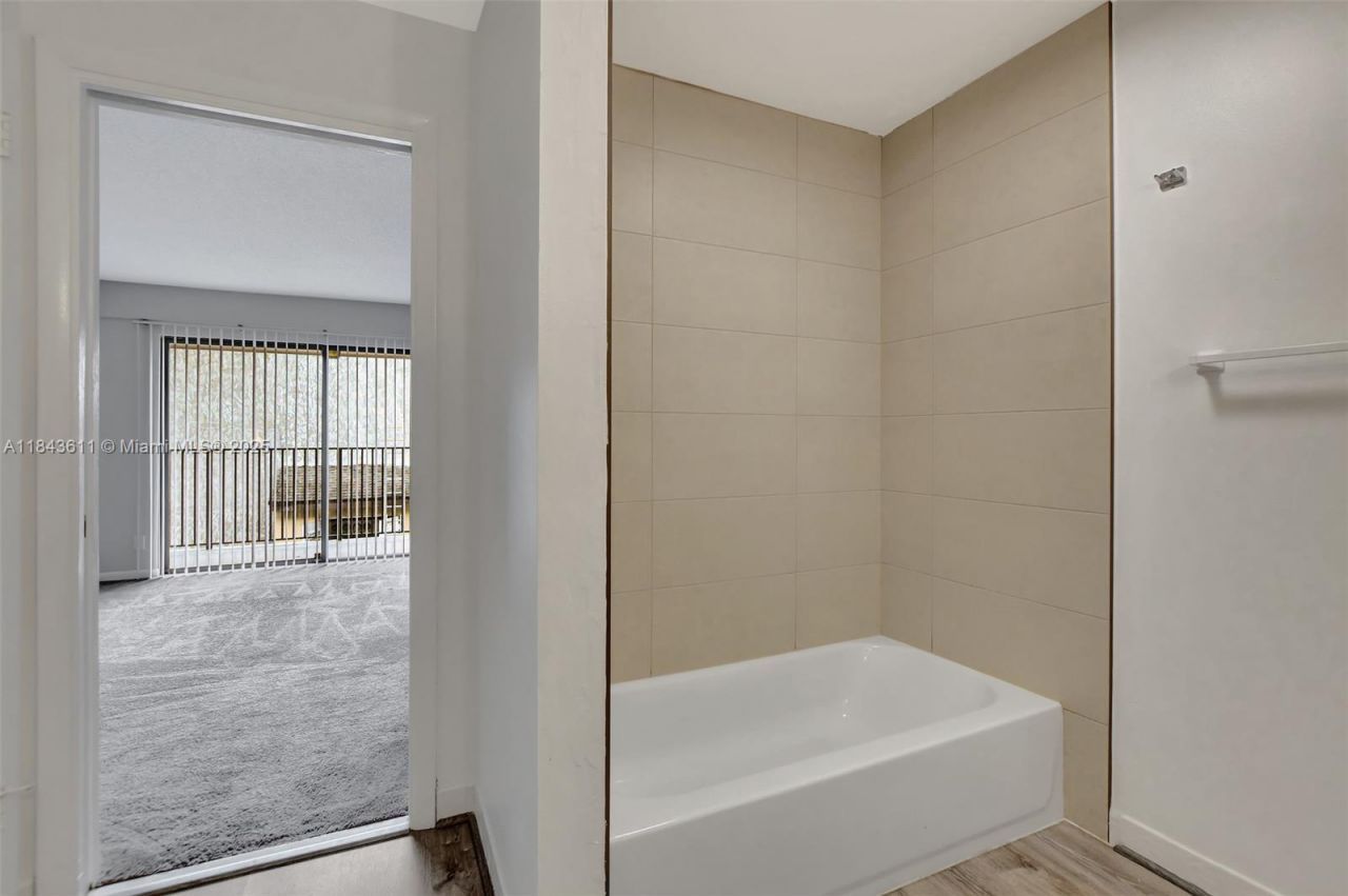 97 Deer Creek Rd, Unit 106, Deerfield Beach, FL 33442 Photo