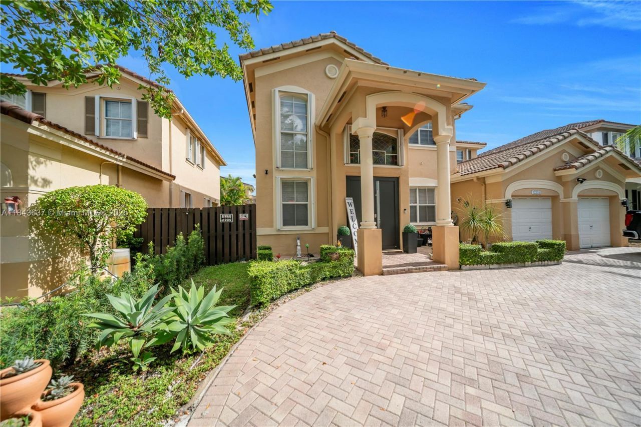 12355 SW 124th Ter, Miami, FL 33186 Photo