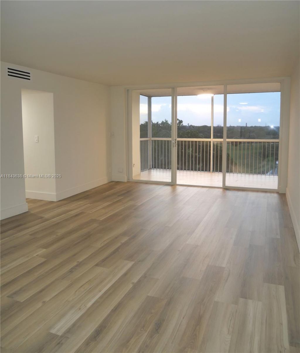 3080 N Course Dr, Unit 602, Pompano Beach, FL 33069 Photo