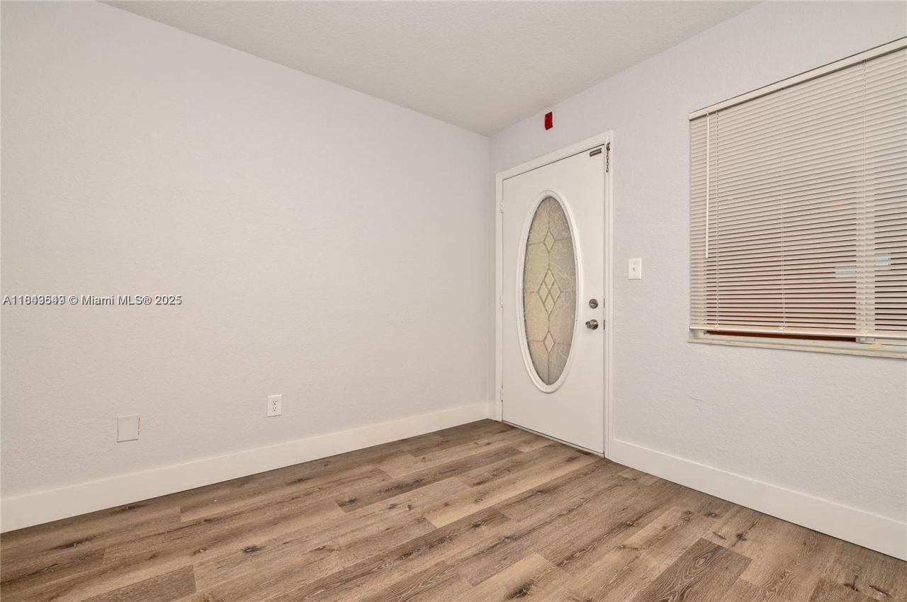 2330 NW 11th St, Unit 47, Miami, FL 33125 Photo