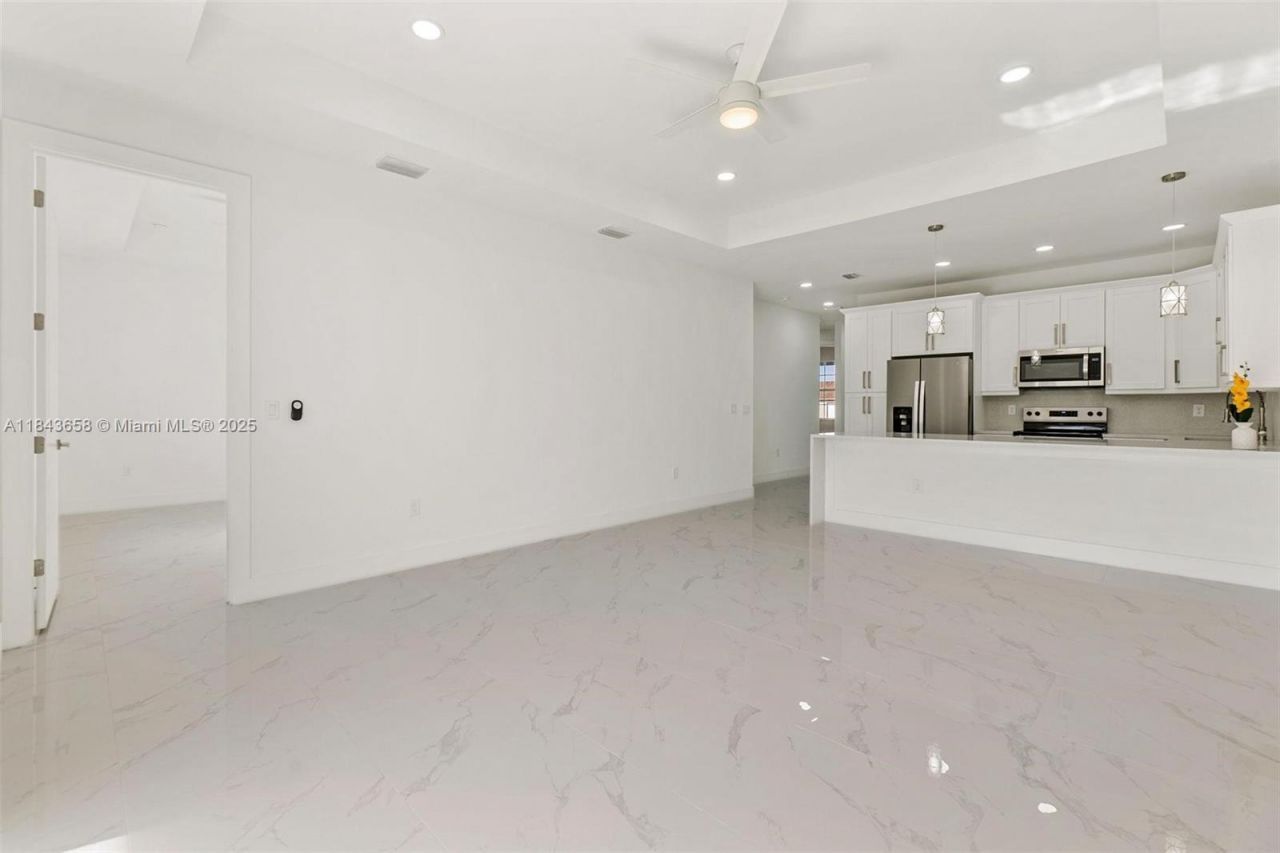 2516 Park Rd, Unit 2516, Lehigh Acres, FL 33971 Photo