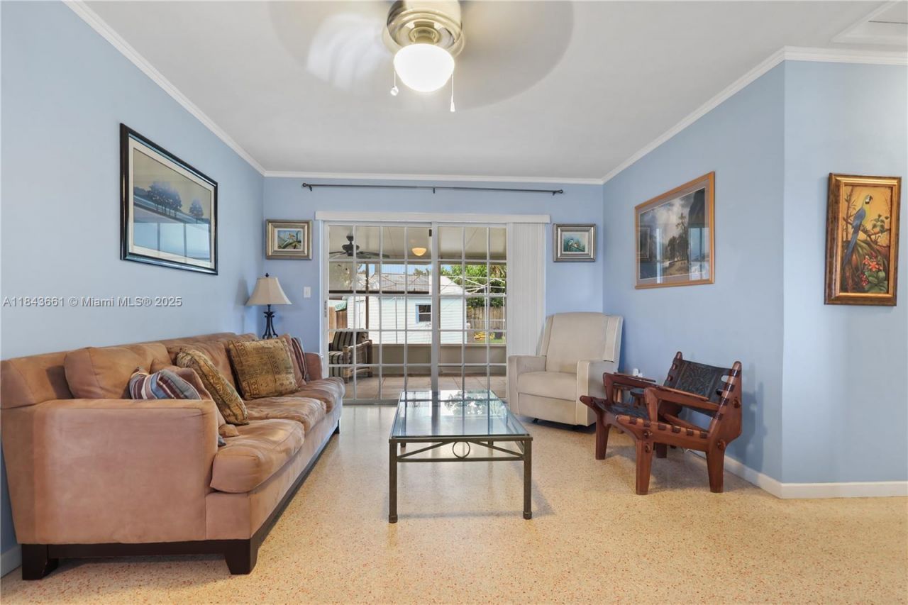 9455 SW 181st St, Palmetto Bay, FL 33157 Photo