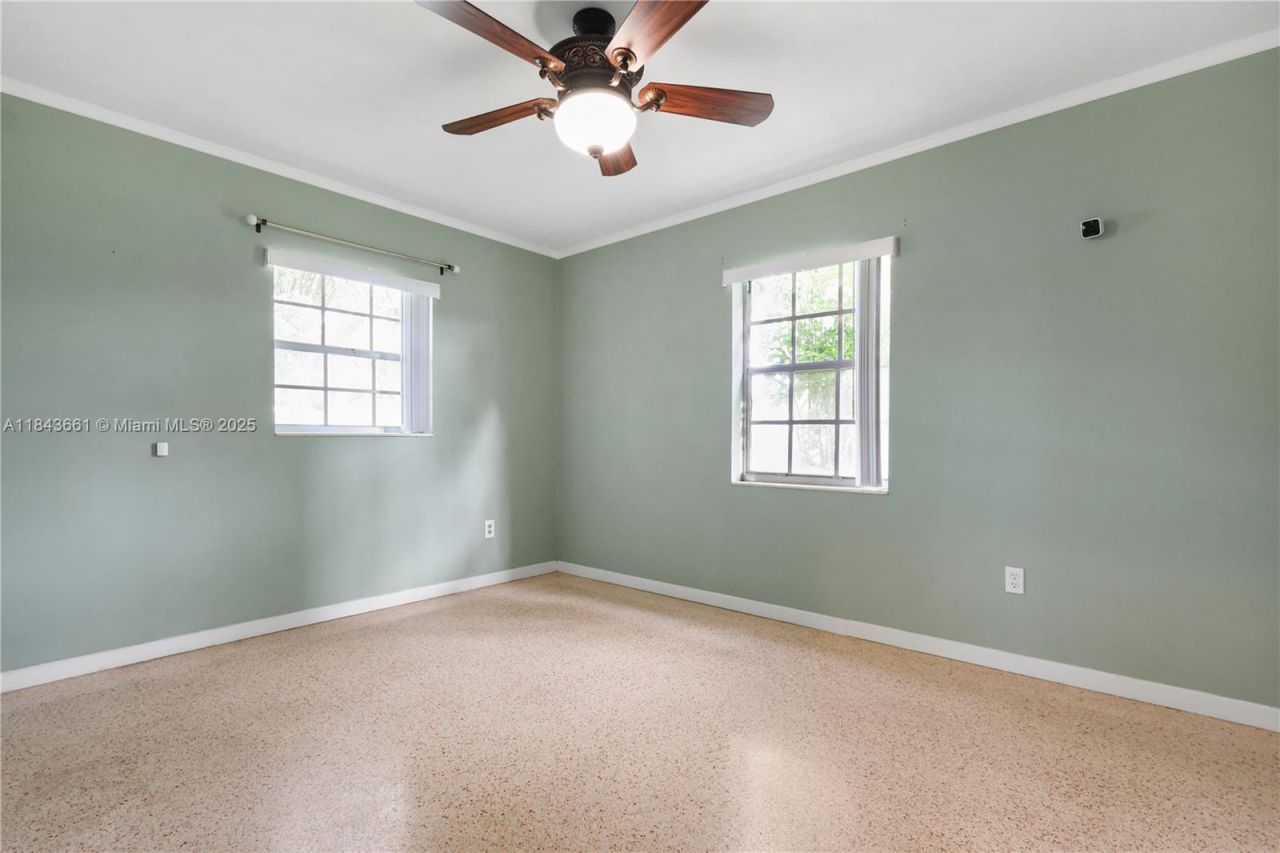 9455 SW 181st St, Palmetto Bay, FL 33157 Photo