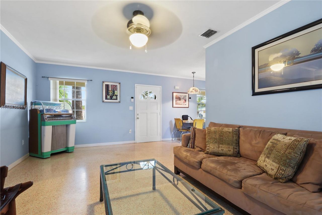 9455 SW 181st St, Palmetto Bay, FL 33157 Photo