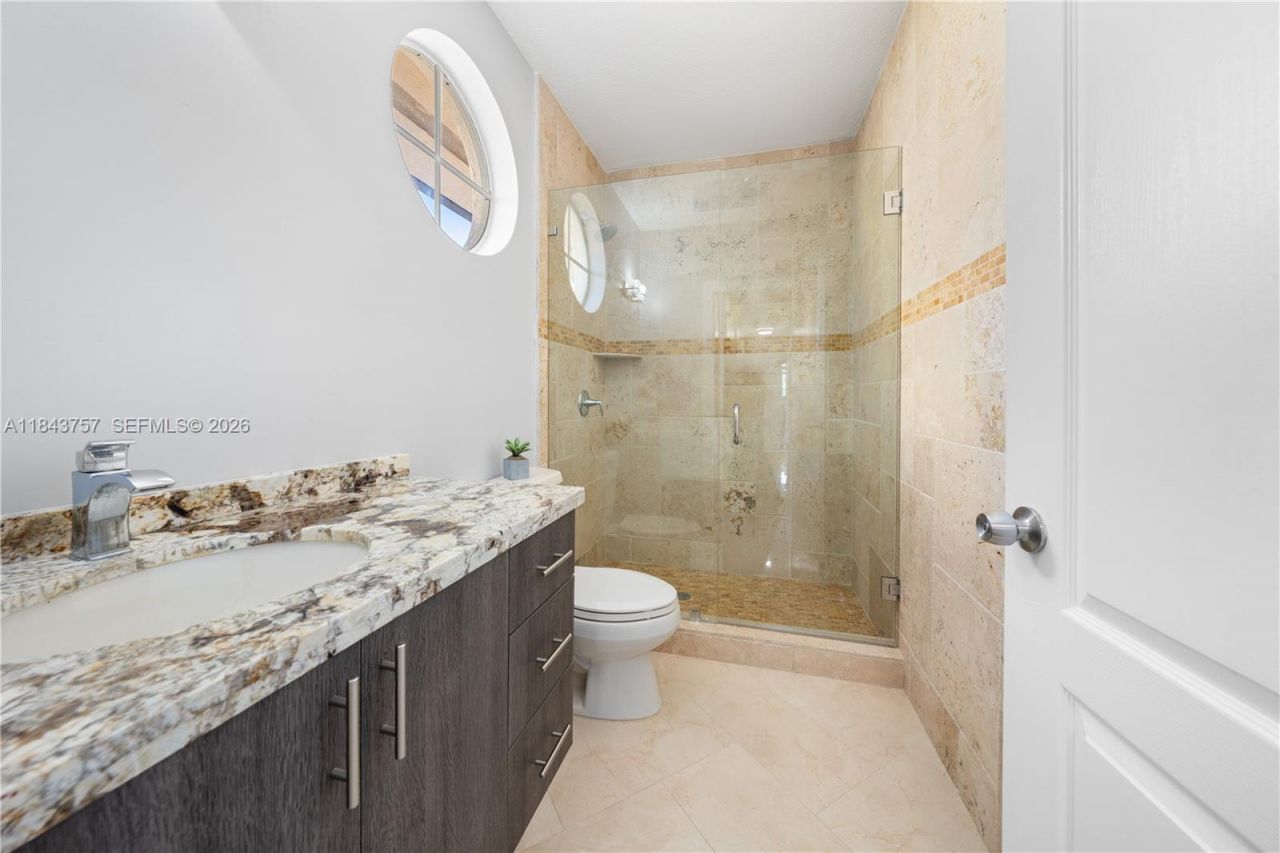 9621 W Calusa Club Dr, Miami, FL 33186 Photo