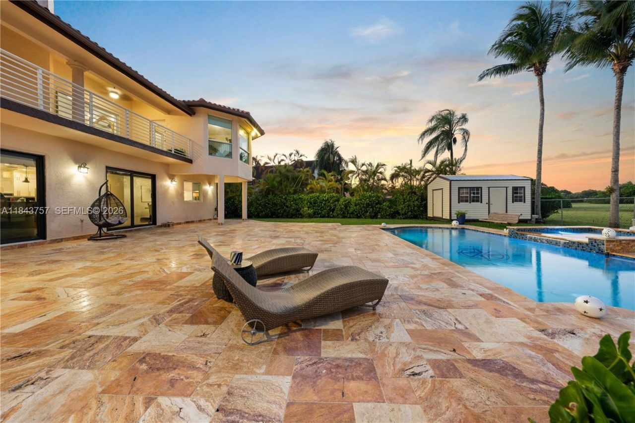 9621 W Calusa Club Dr, Miami, FL 33186 Photo