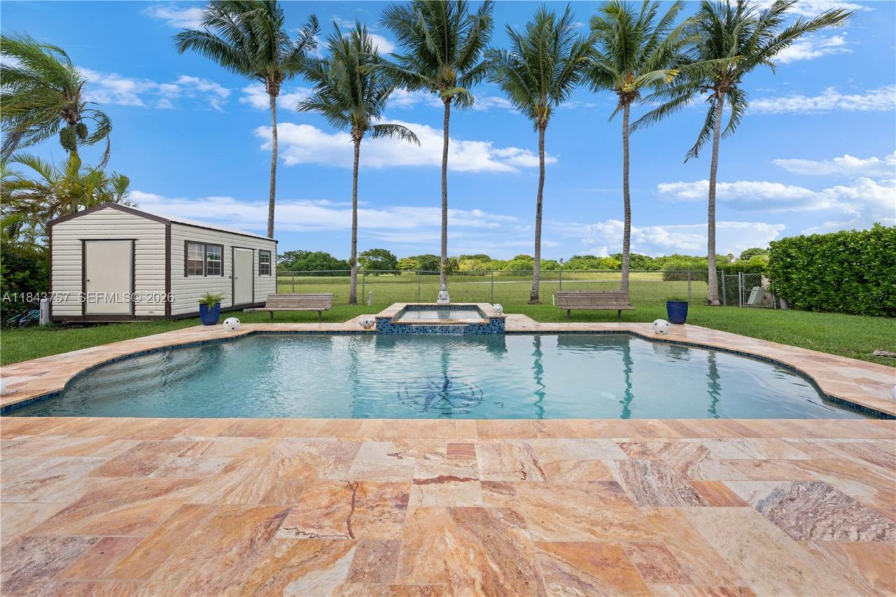 9621 W Calusa Club Dr, Miami, FL 33186 Photo