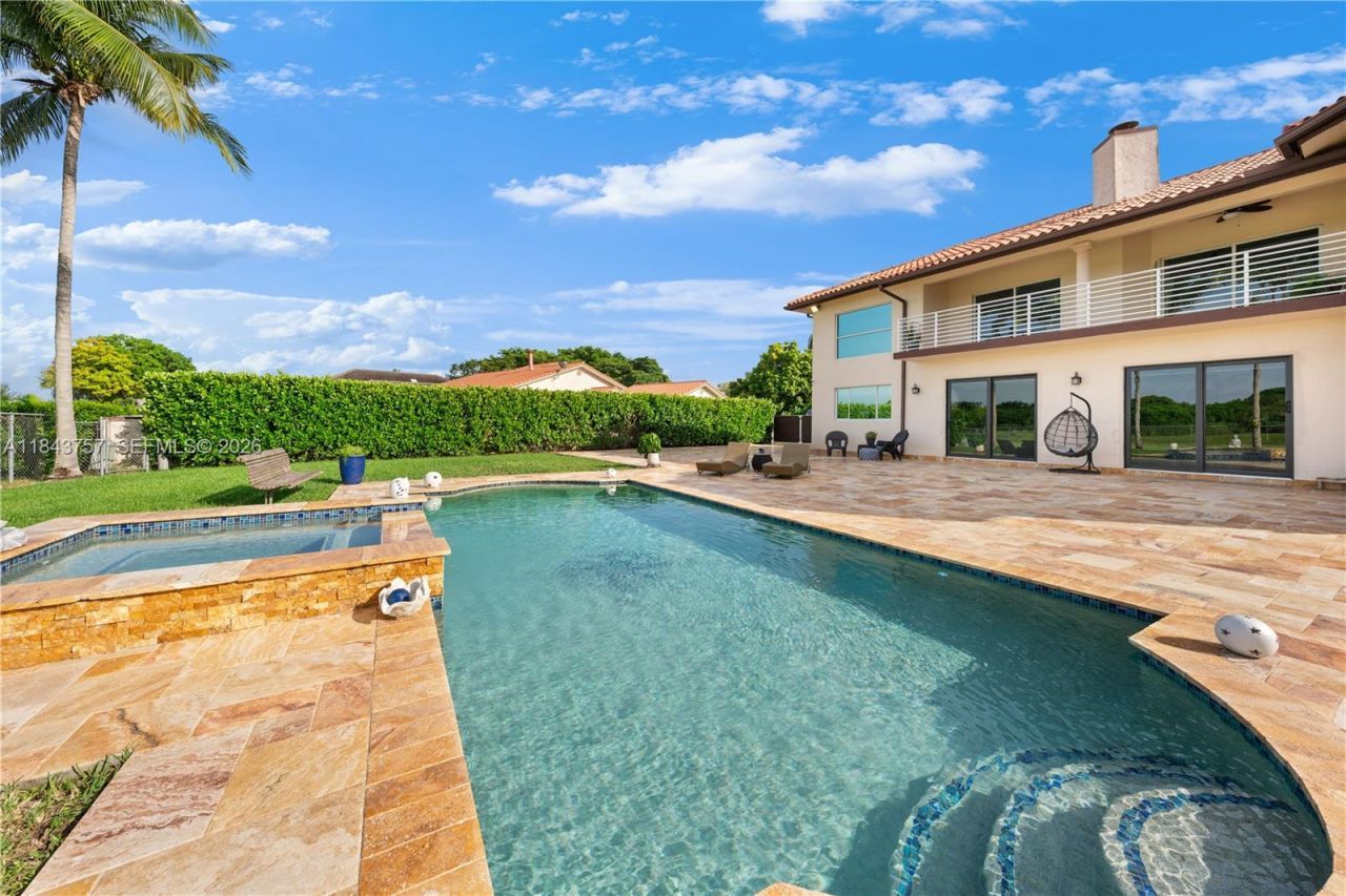 9621 W Calusa Club Dr, Miami, FL 33186 Photo