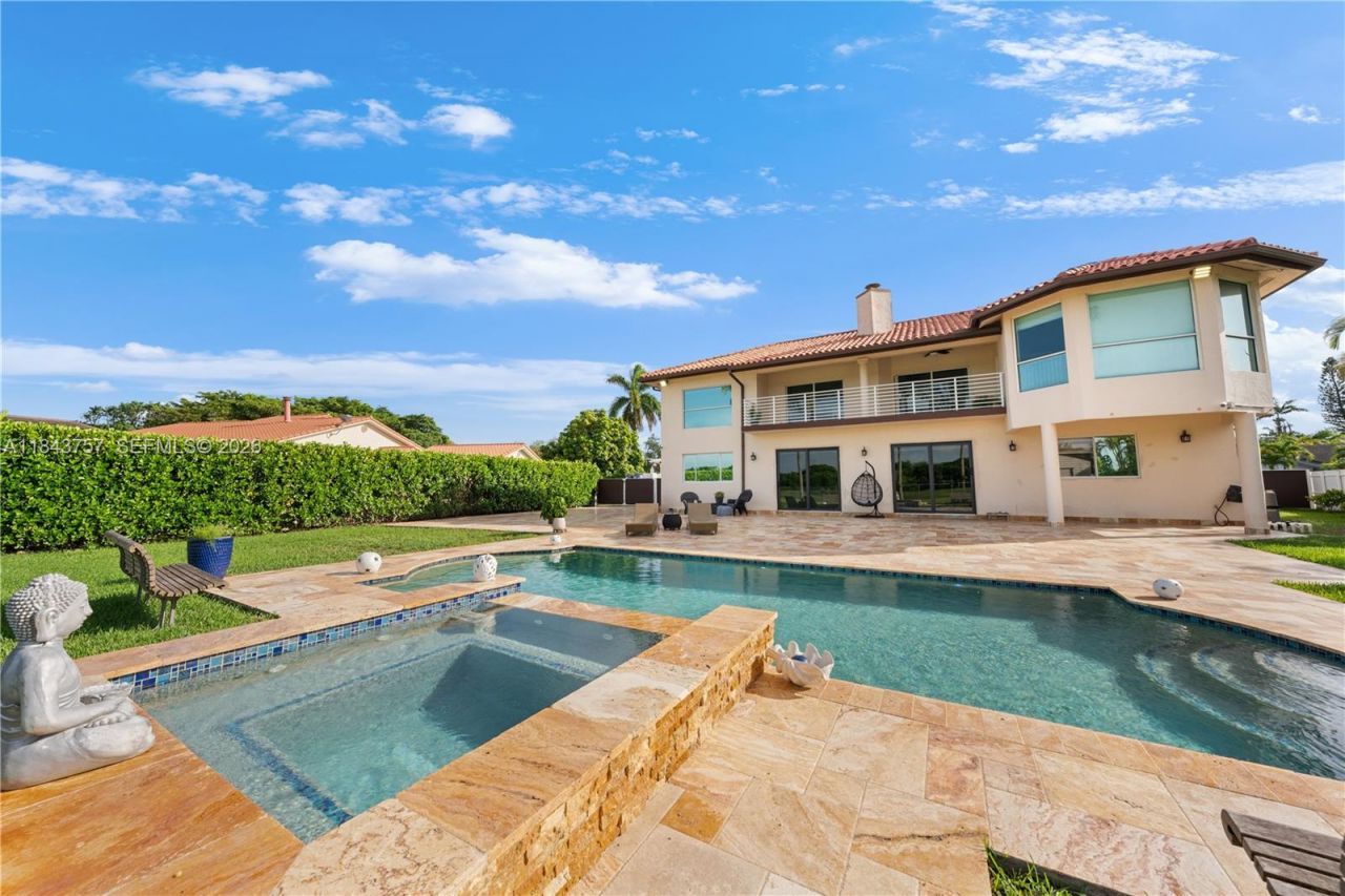 9621 W Calusa Club Dr, Miami, FL 33186 Photo