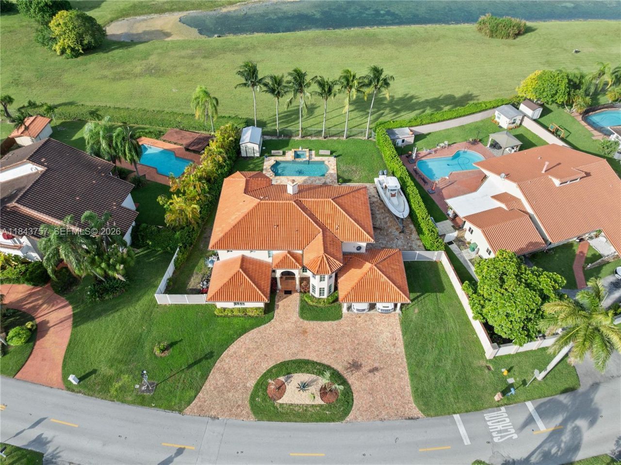 9621 W Calusa Club Dr, Miami, FL 33186 Photo