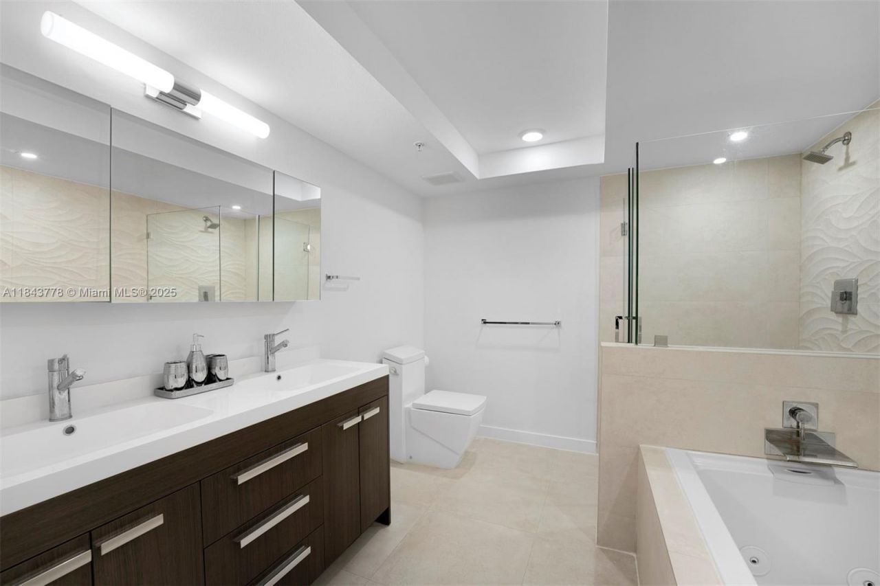 1800 Sunset Harbour Dr, Unit 1208, Miami Beach, FL 33139 Photo