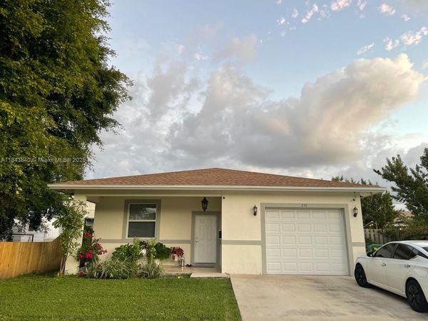 210 SW 4th St, Unit 210, Dania Beach, FL 33004