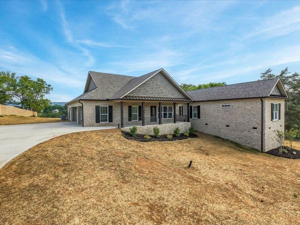 210 Charlie Lane, Maryville, TN 37804