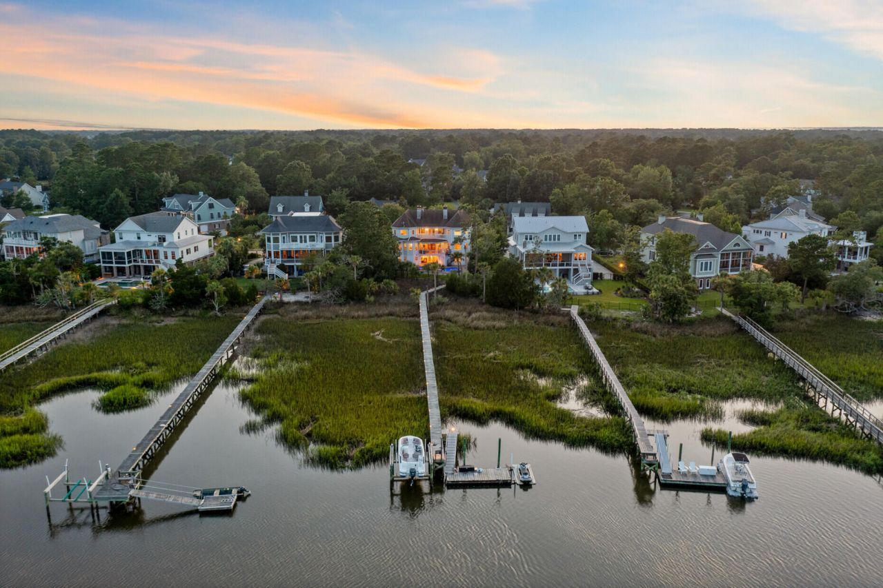 2196 Beckenham Drive Photo 104