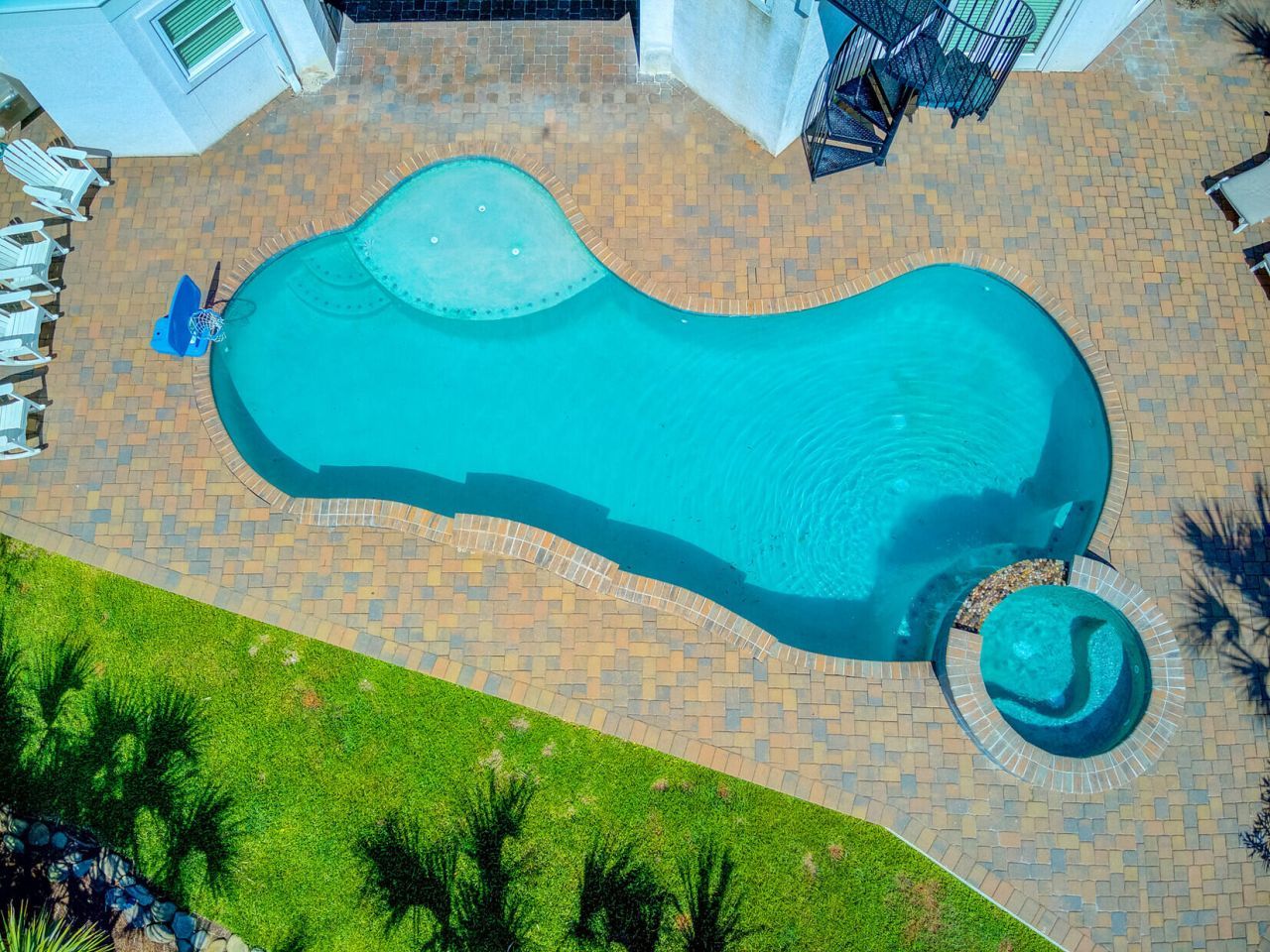 2196 Beckenham Drive Photo 14