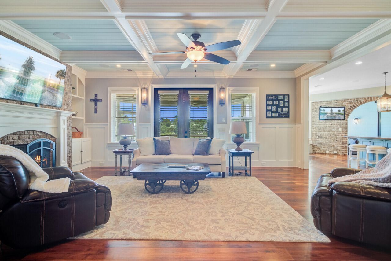 2196 Beckenham Drive Photo 19