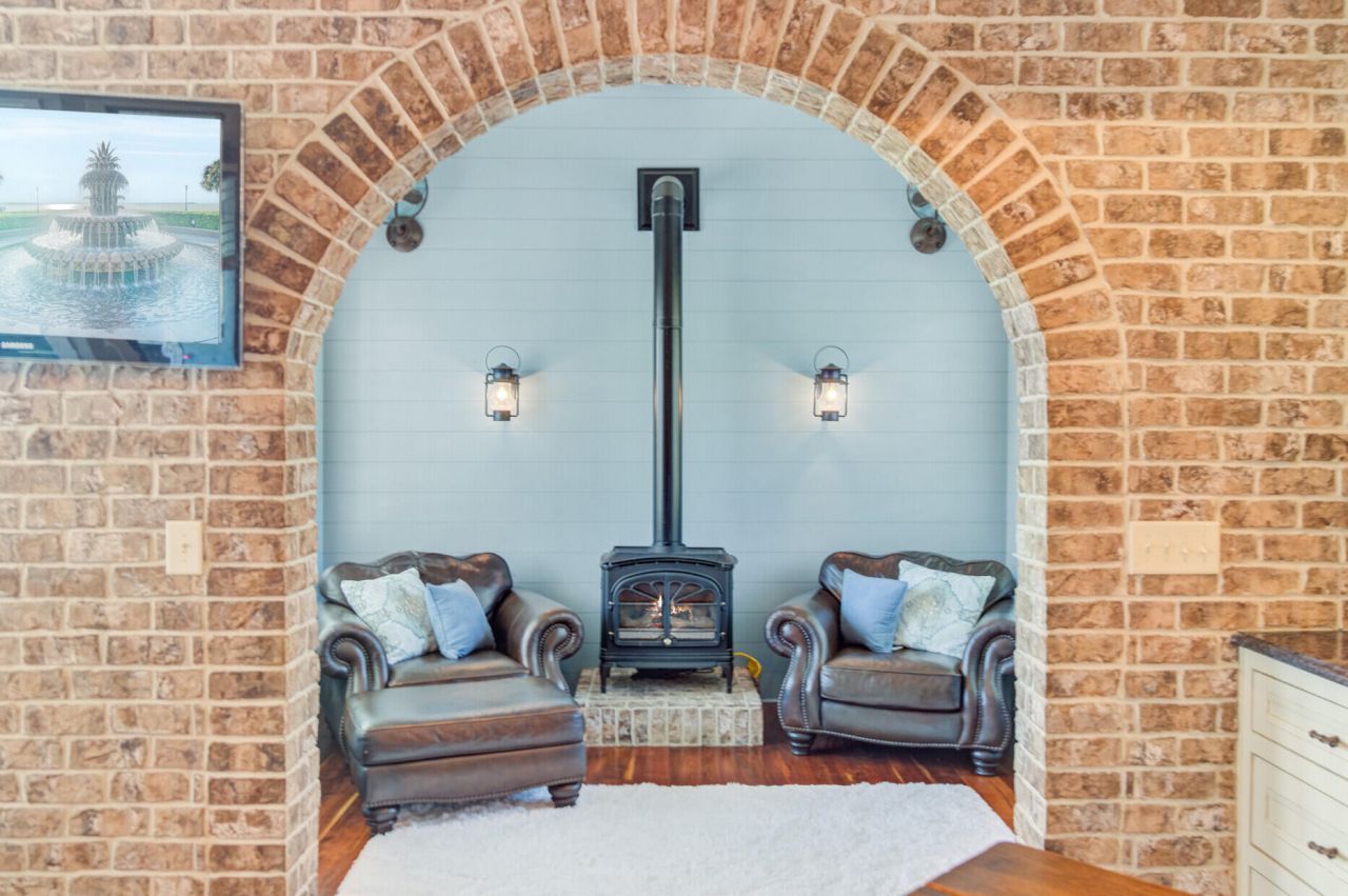 2196 Beckenham Drive Photo 30