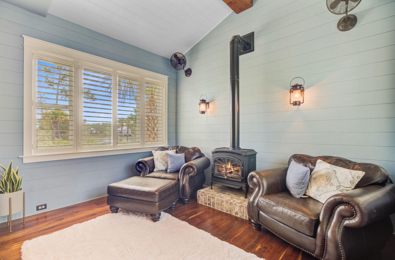 2196 Beckenham Drive Photo 31