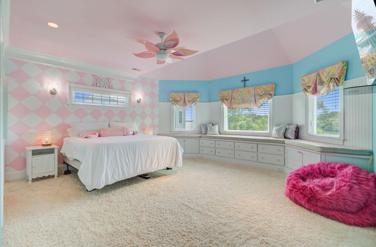 2196 Beckenham Drive Photo 49