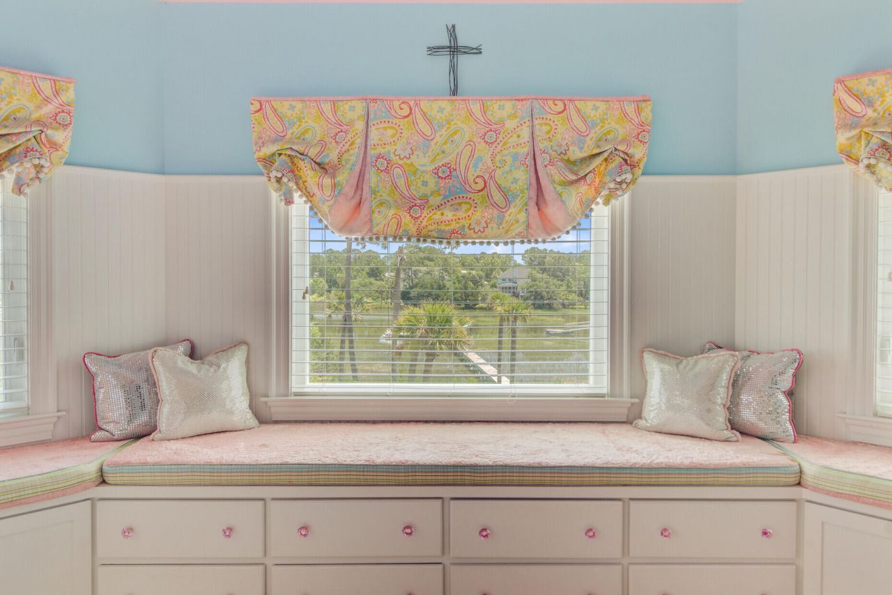 2196 Beckenham Drive Photo 50