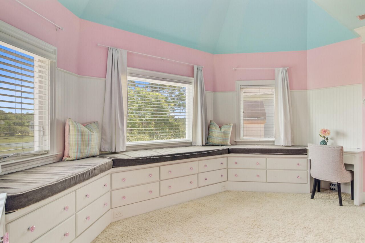 2196 Beckenham Drive Photo 53