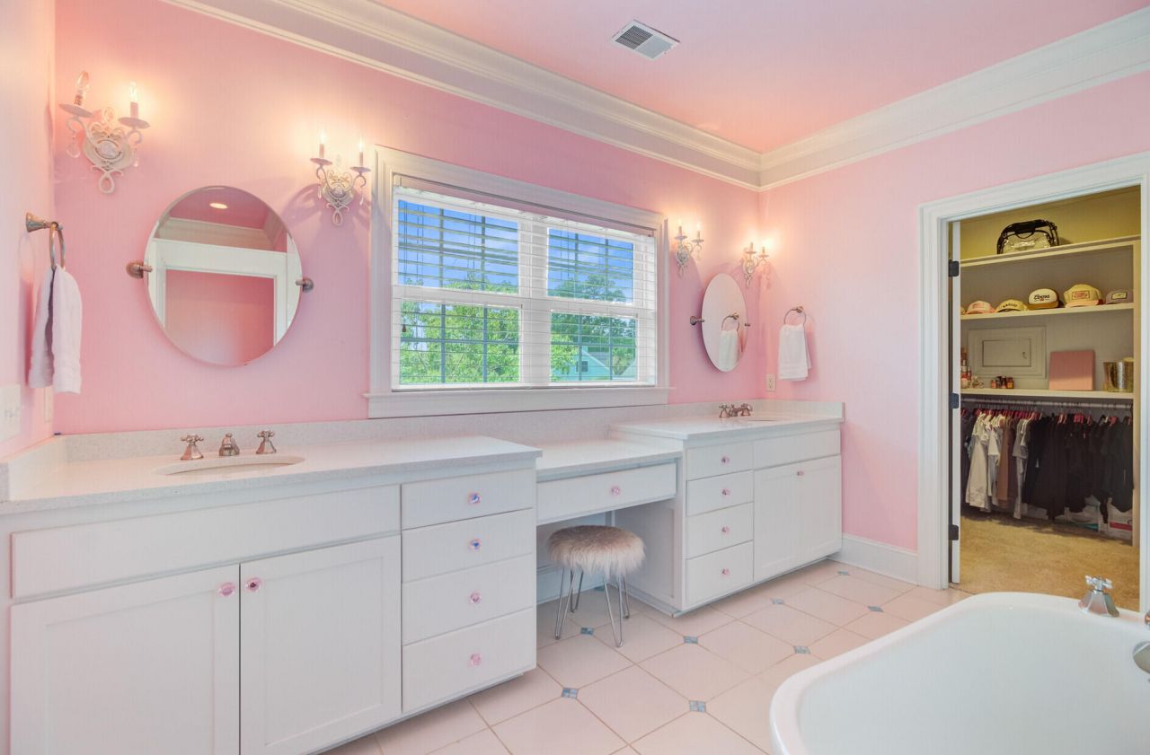 2196 Beckenham Drive Photo 54