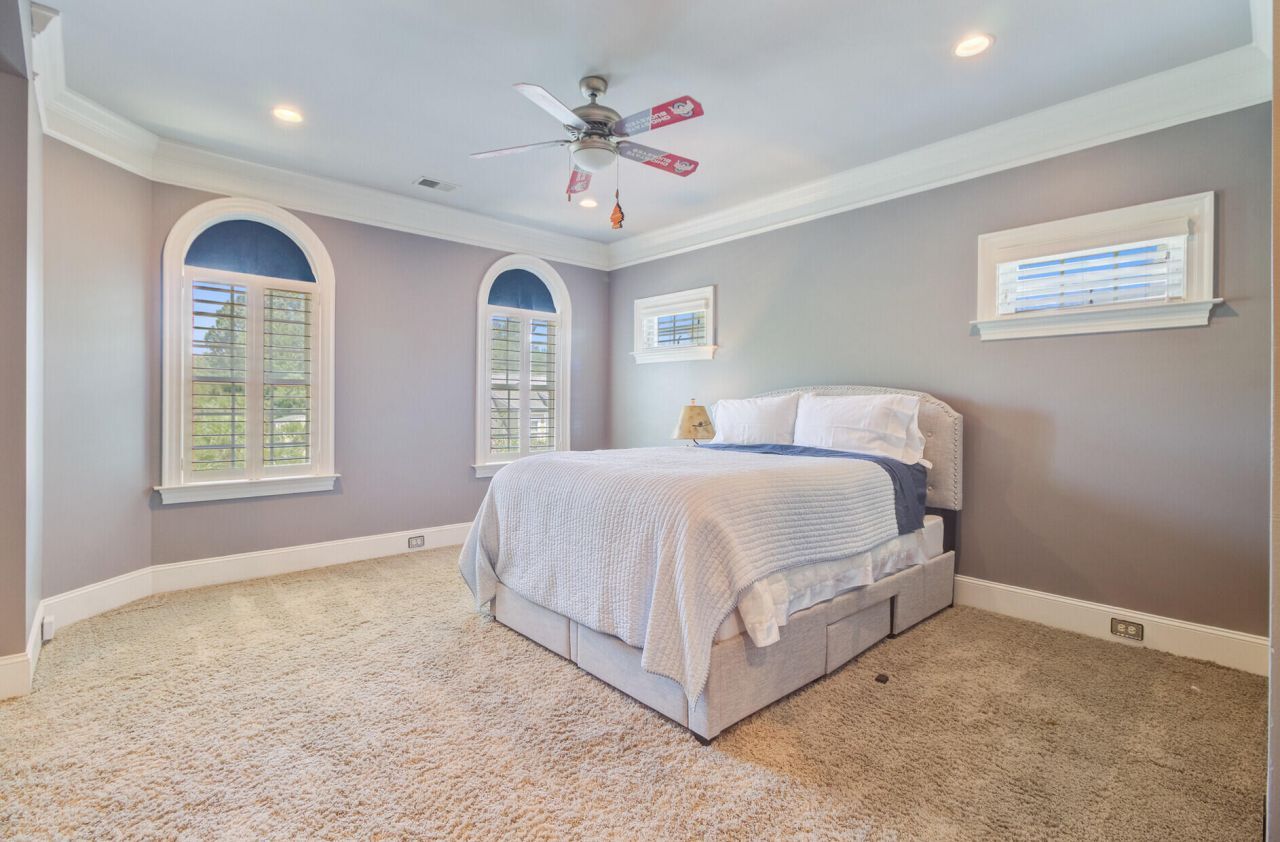 2196 Beckenham Drive Photo 60