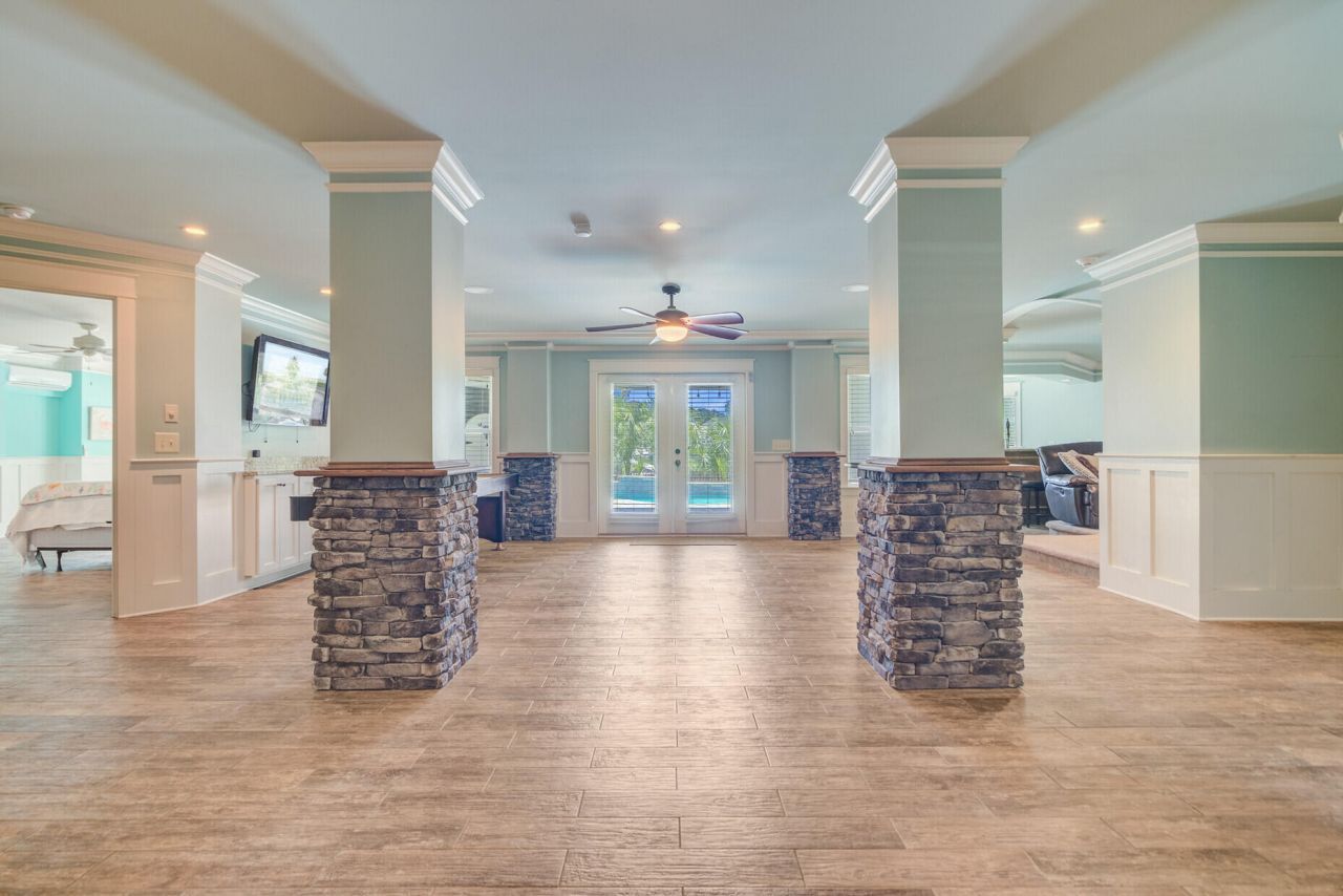 2196 Beckenham Drive Photo 66