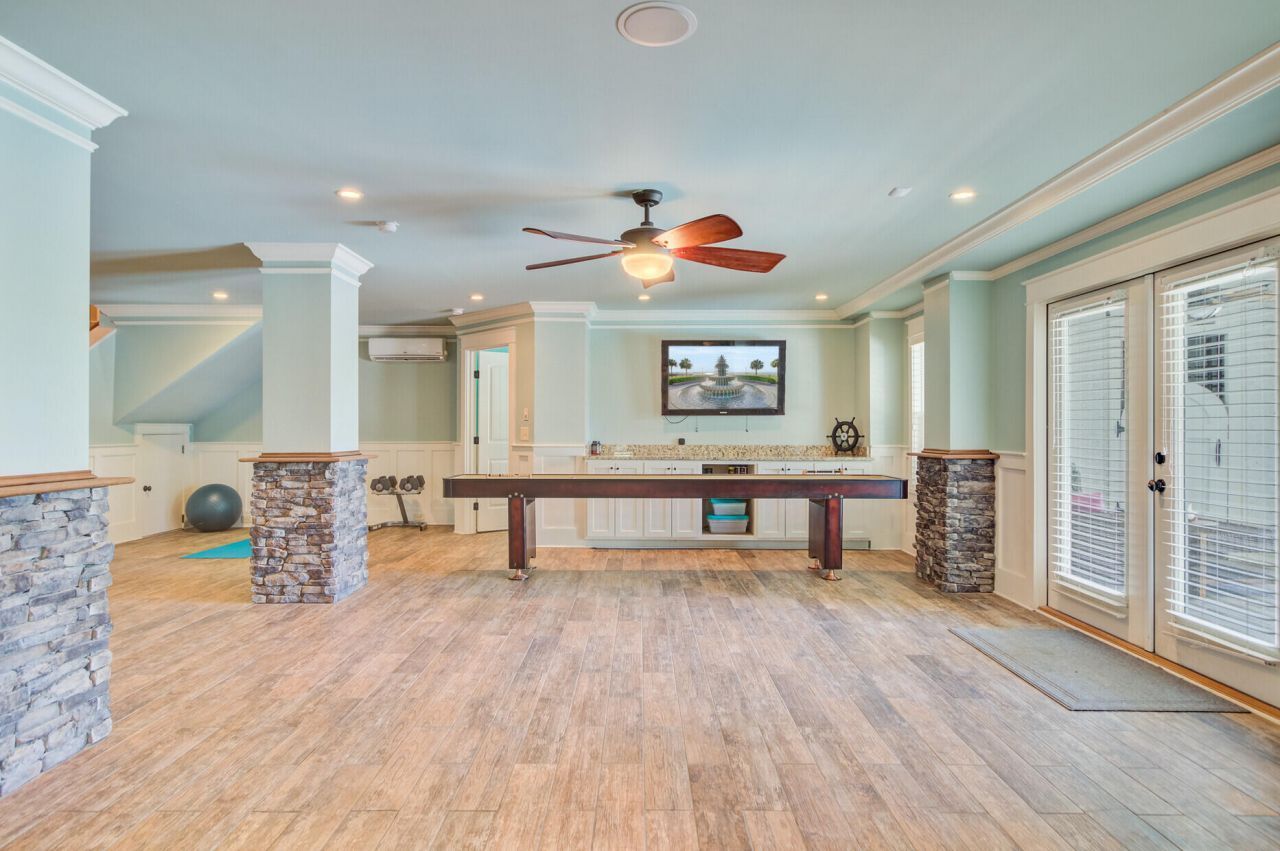 2196 Beckenham Drive Photo 68