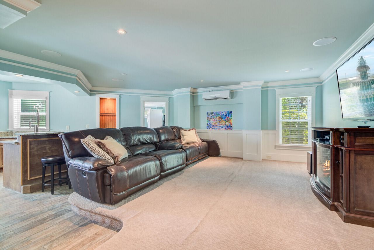 2196 Beckenham Drive Photo 69