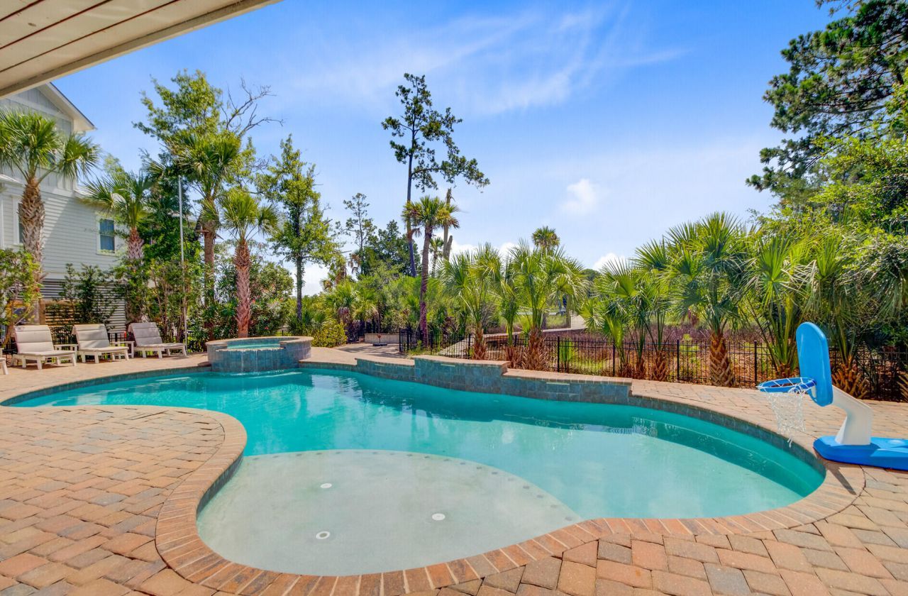 2196 Beckenham Drive Photo 83