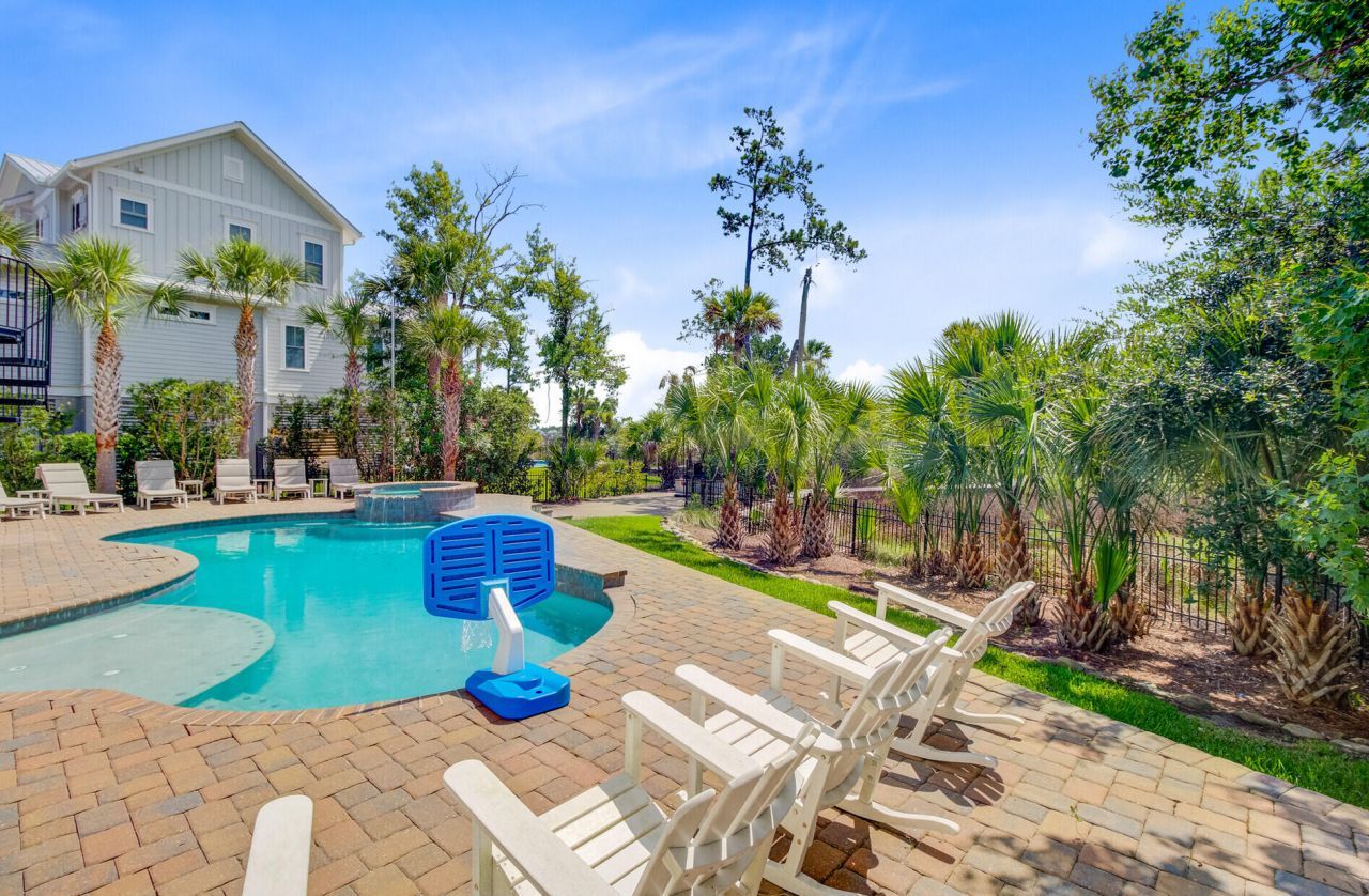 2196 Beckenham Drive Photo 84