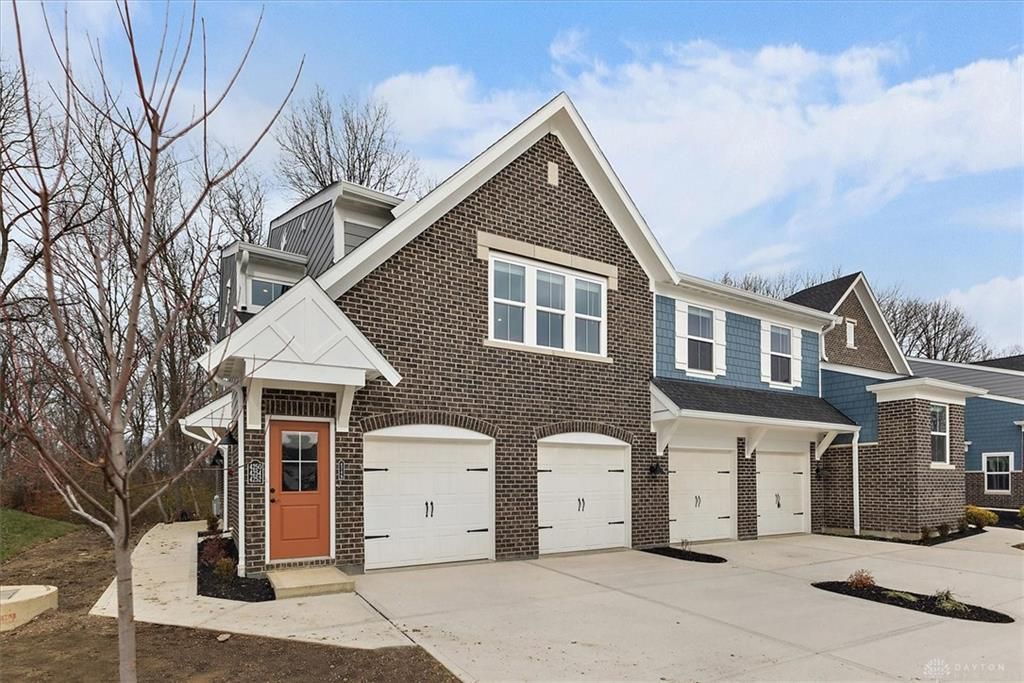 4246 Apple Branch Drive, Unit 55-300, Sugarcreek Township, OH 45459 Main Photo