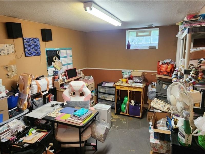 20430 Miller Avenue, Euclid, OH 44119 Photo 9